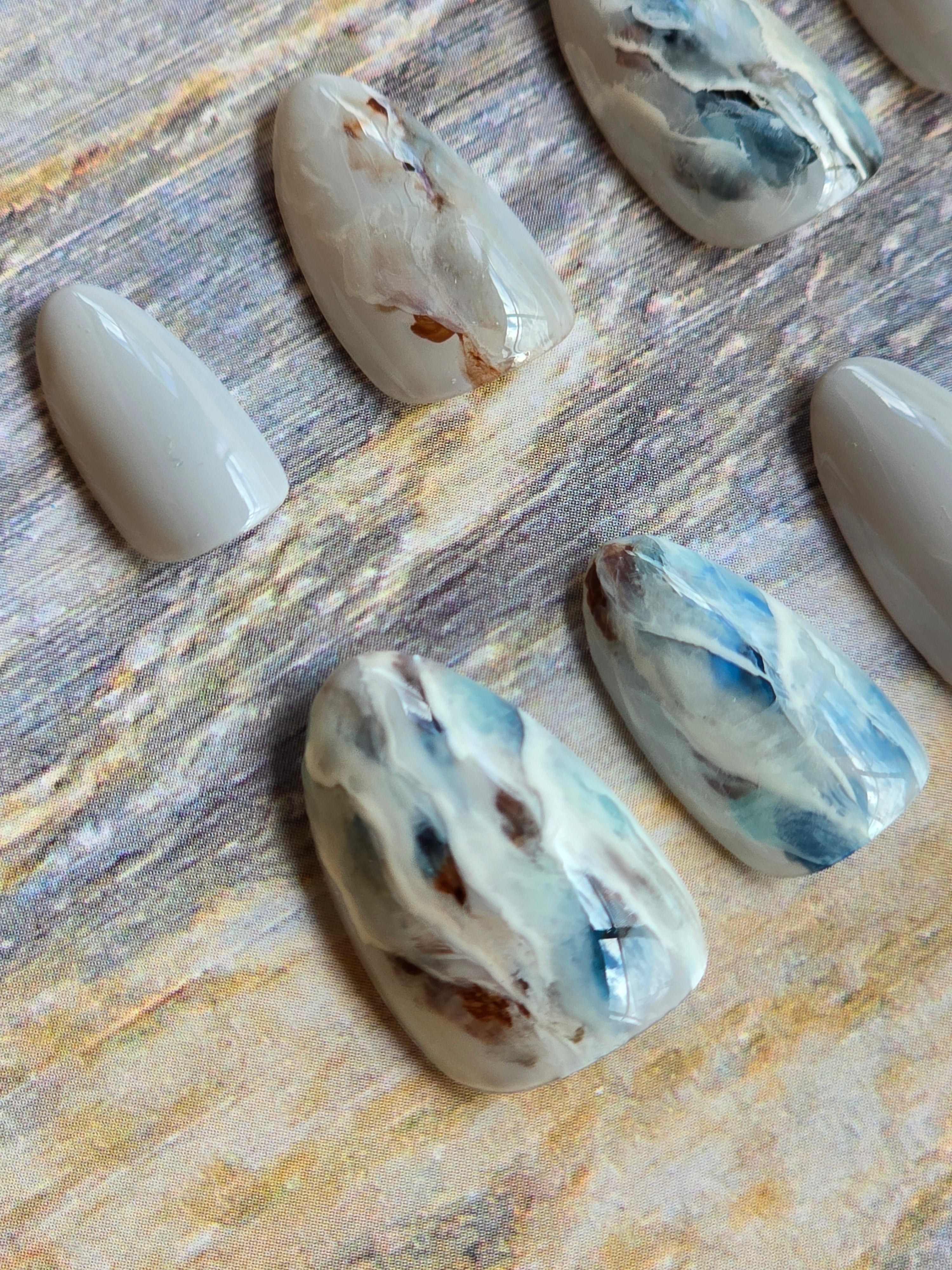 Graublau Marmor Optik 1