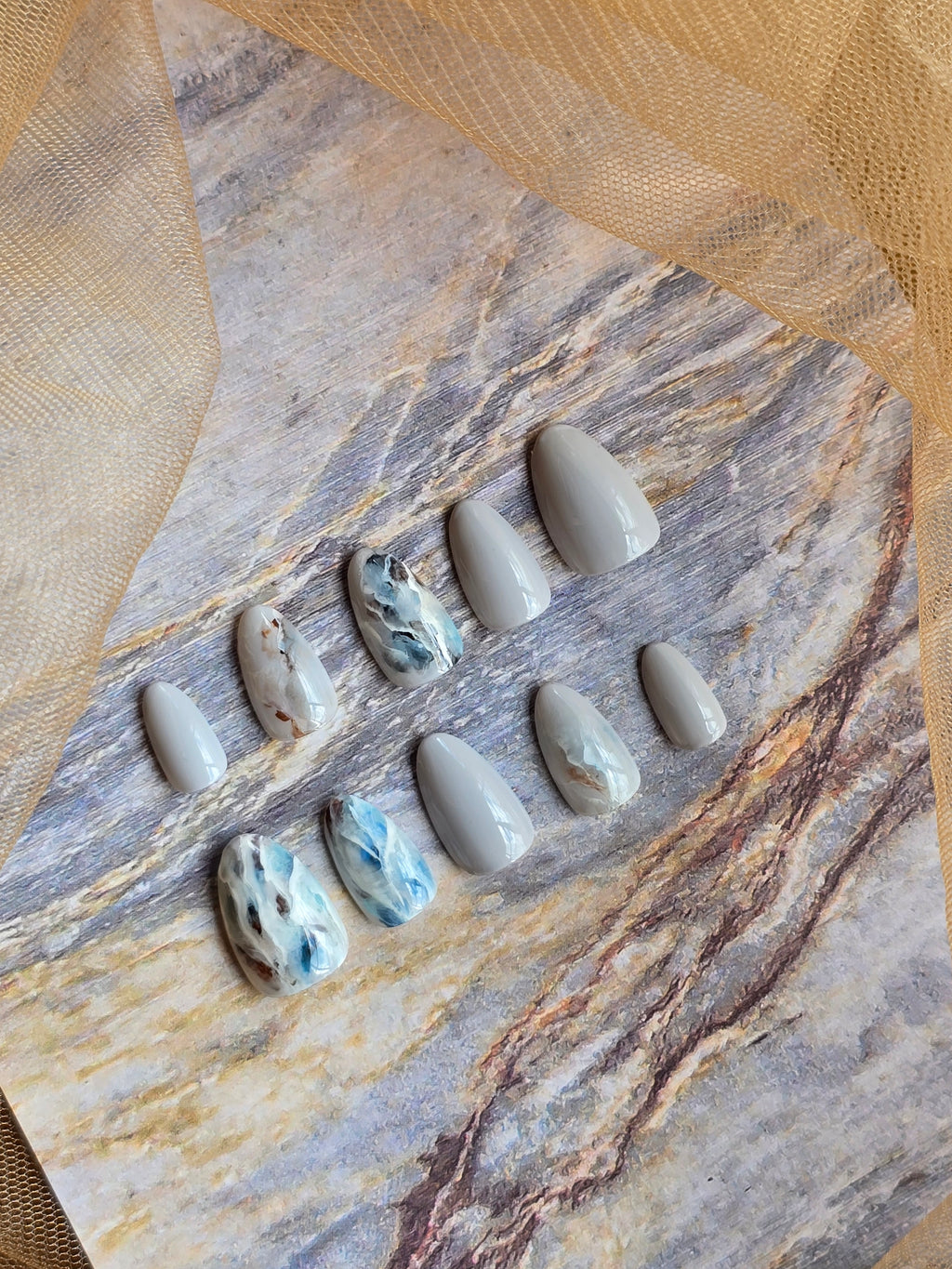 Graublau Marmor Optik 1